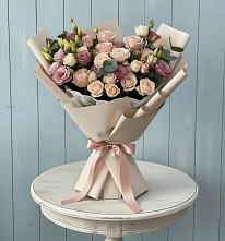 Букет цветов из:  Розы и Лизиантусы в Зеленоборском