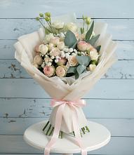 Букет цветов из:  Розы и Лизиантусы #REPLACE_PRED# Зеленоборском
