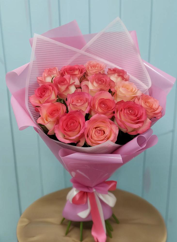 Букет 15 Розовых роз Равель в Зеленоборском