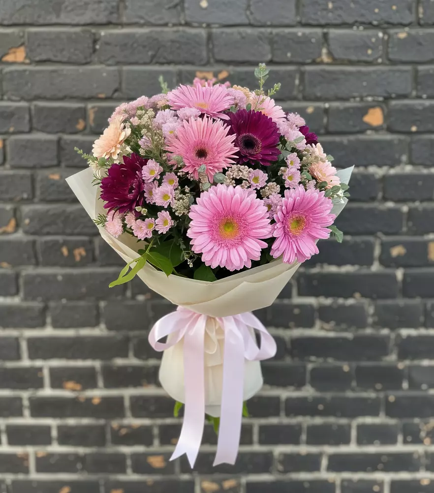 Букет цветов из: Герберы и Хризантемы в Зеленоборском