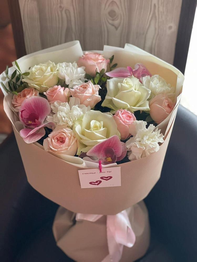 Букет цветов из: Орхидеи, Розы и Гвоздики в Зеленоборском