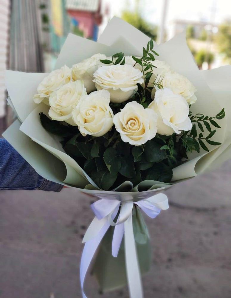 Букет Белые розы Проуд в Зеленоборском