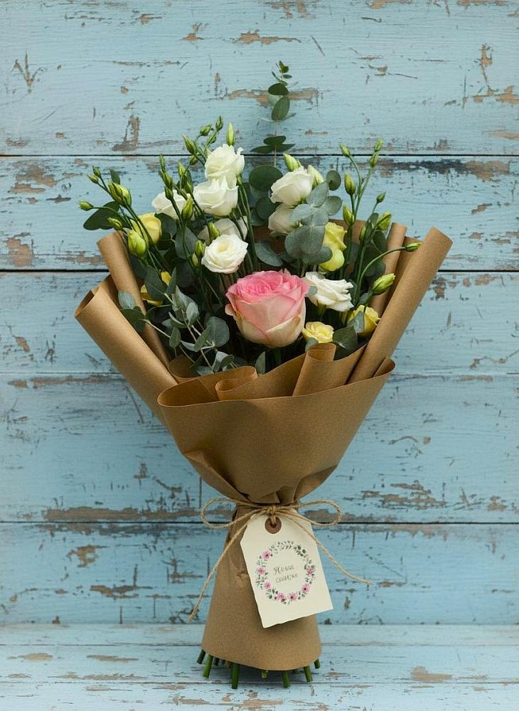 Букет цветов из: Розы и Лизиантусы в Зеленоборском