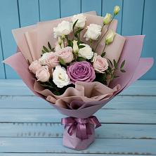 Букет цветов из:  Розы и Лизиантусы в Зеленоборском