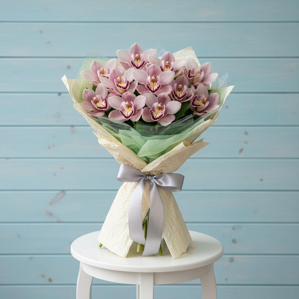 Букет цветов из: Орхидеи и Розы в Зеленоборском