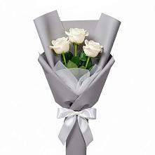 Букет 3 белые розы в Зеленоборском
