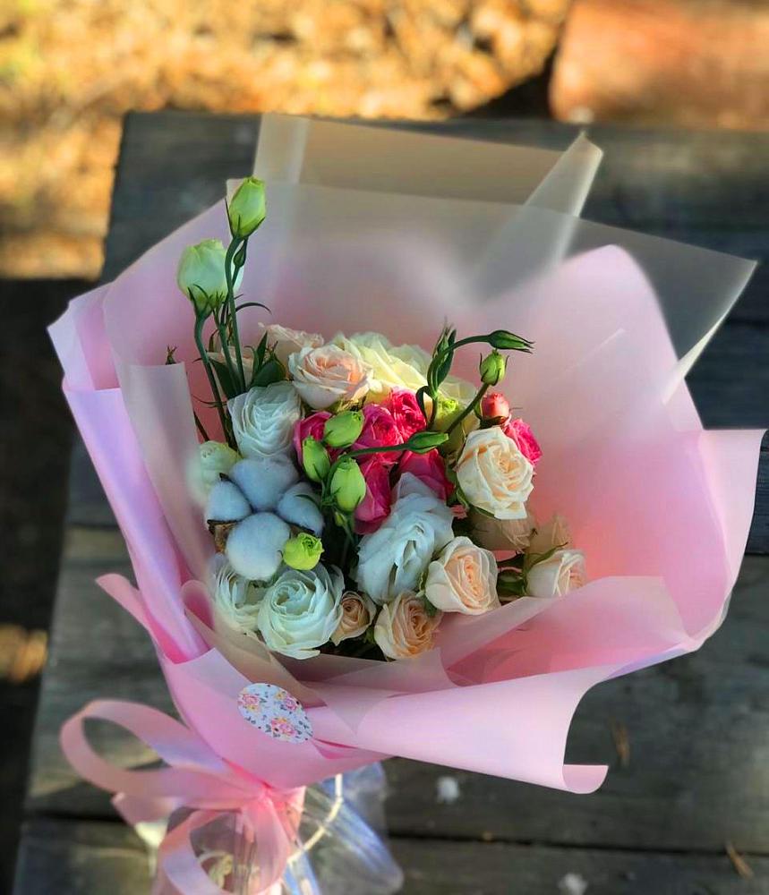 Букет цветов из: Розы и Лизиантусы в Зеленоборском