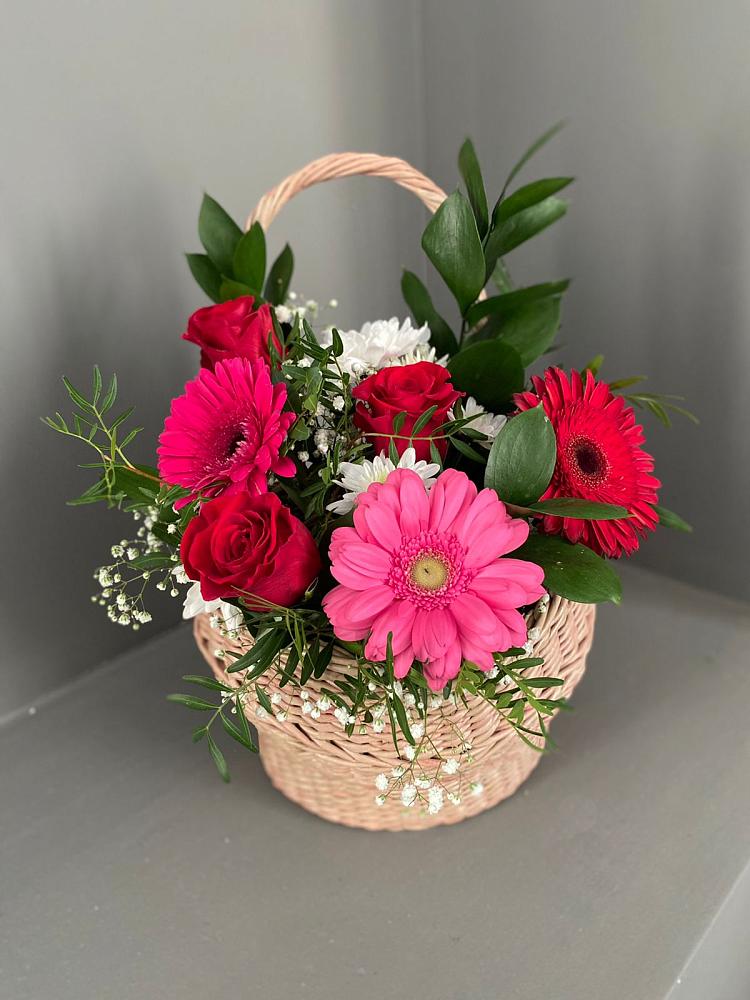 Цветочная композиция из Розы, Хризантемы и Герберы в корзине в Зеленоборском