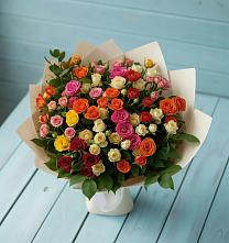 Букет Микс из разноцветных кустовых роз в Зеленоборском
