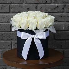 Цветочная композиция из Розы в шляпной коробке в Зеленоборском