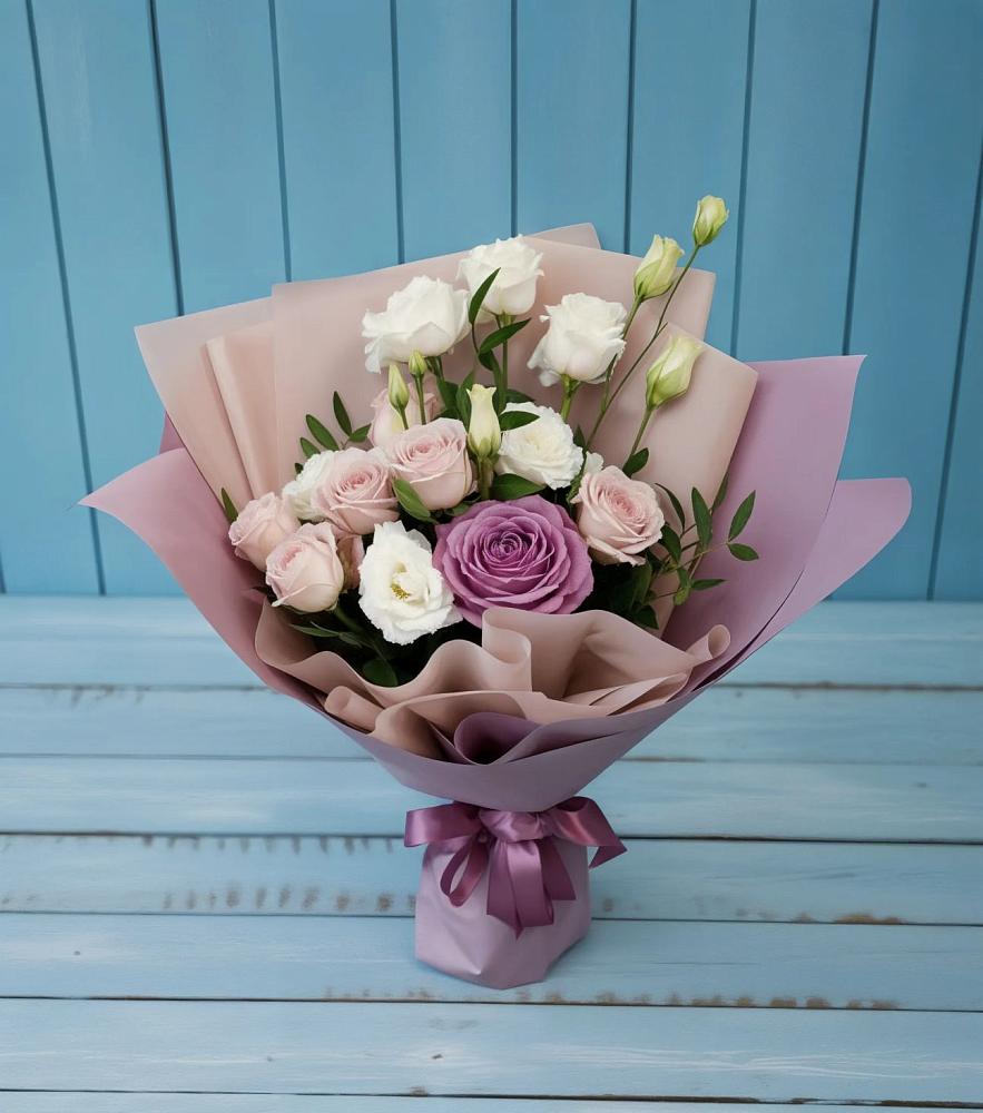 Букет цветов из: Розы и Лизиантусы в Зеленоборском