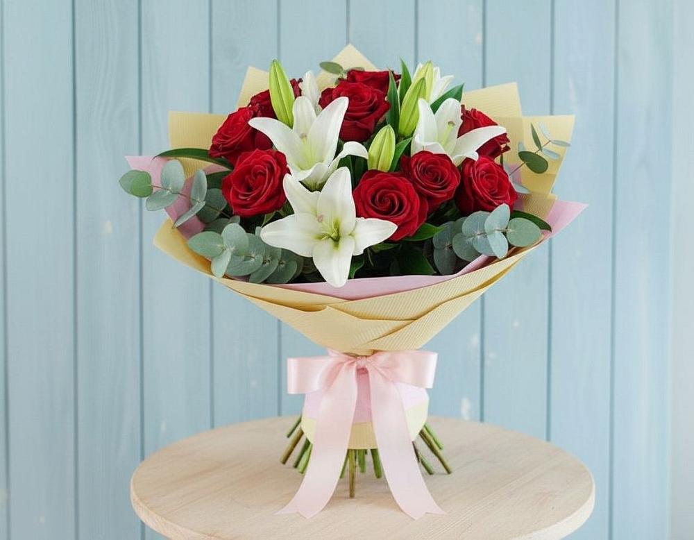 Букет цветов из: Лилии и Розы в Зеленоборском